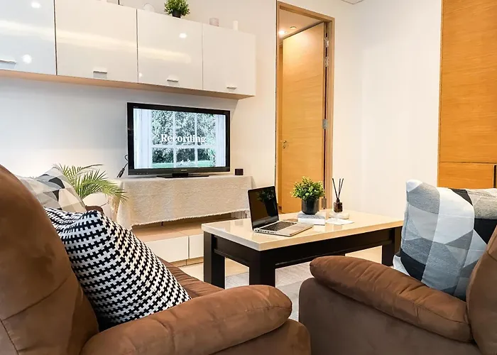 Extravagant 65 Sqm 1br - Ultra Fast Wifi - Silom