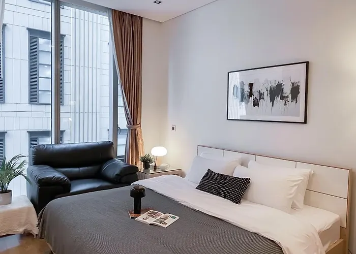 Extravagant 65 Sqm 1br - Ultra Fast Wifi - Silom *