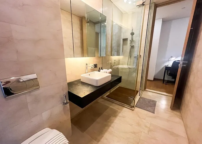 Extravagant 65 Sqm 1br - Ultra Fast Wifi - Silom
