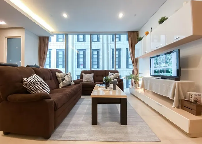 Extravagant 65 Sqm 1br - Ultra Fast Wifi - Silom *